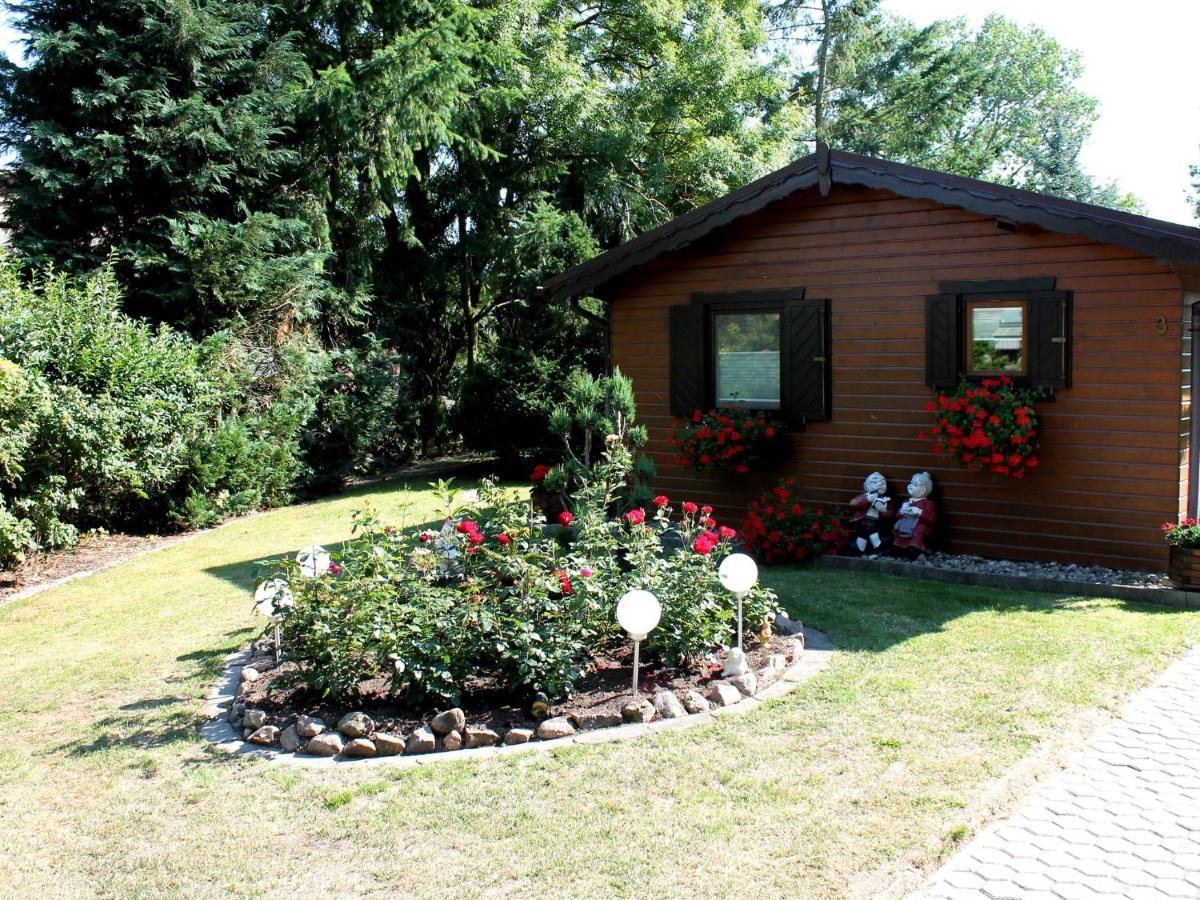 Pretty Bungalow In Neubukow With Garden, Roof Exterior foto